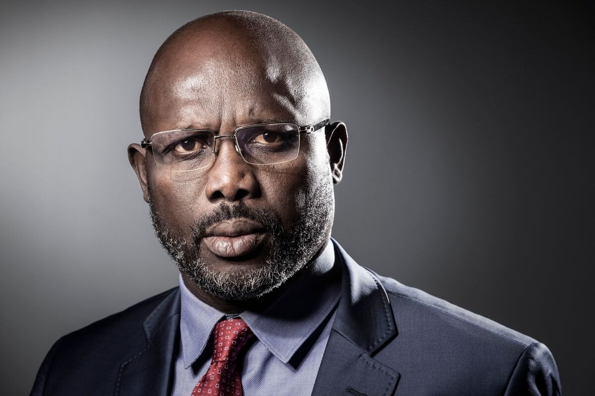 Ex-Soccer Star George Weah Sworn In As Liberian President - Bloomberg