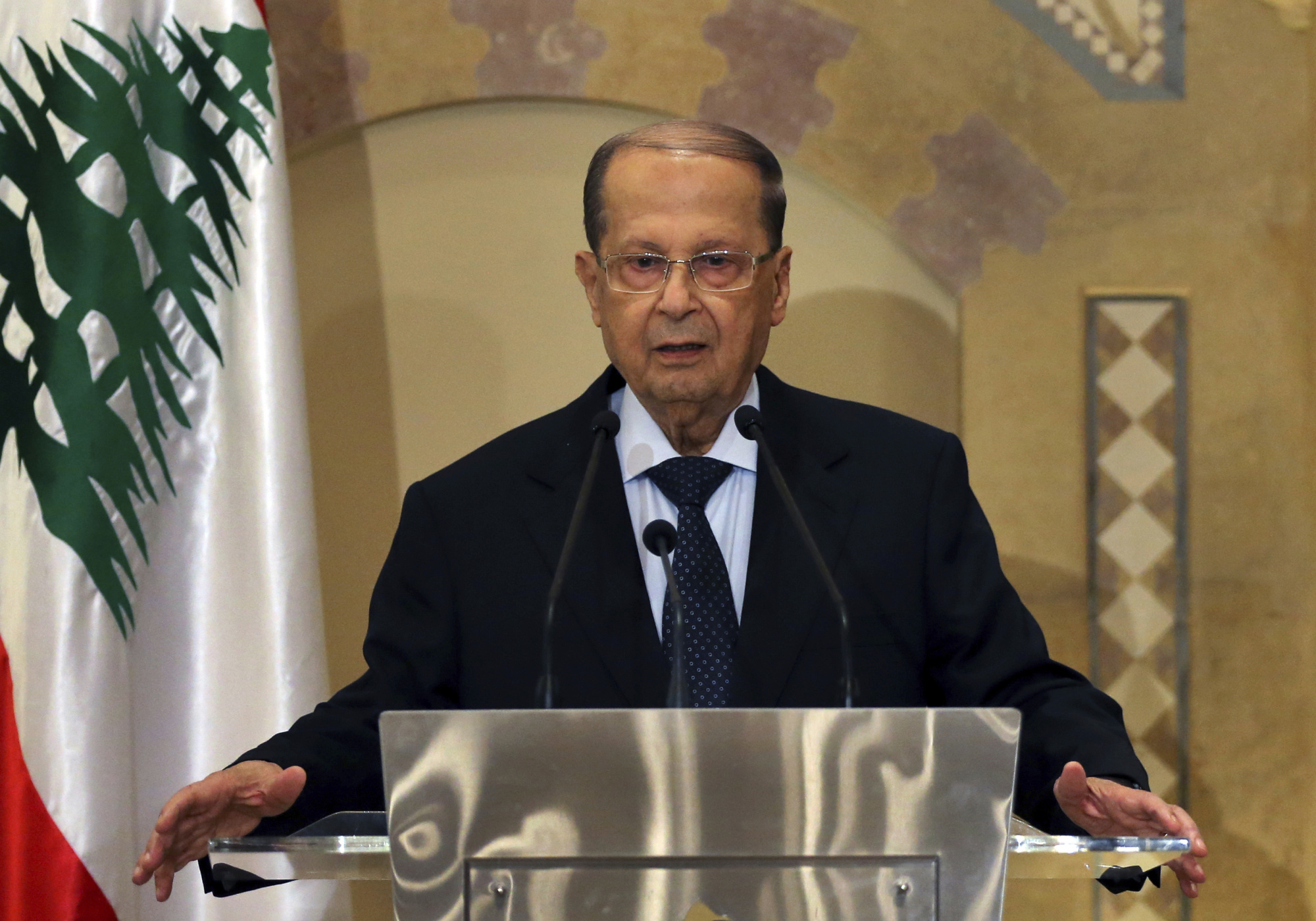 Lebanon Parliament Elects Hezbollah Ally Aoun as President - Bloomberg 