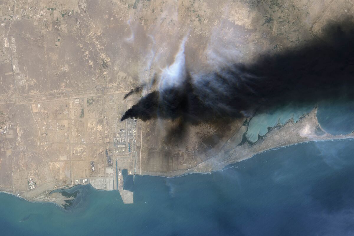 Saudis Delay Restart of Jazan Plant to Late August, IIR Says