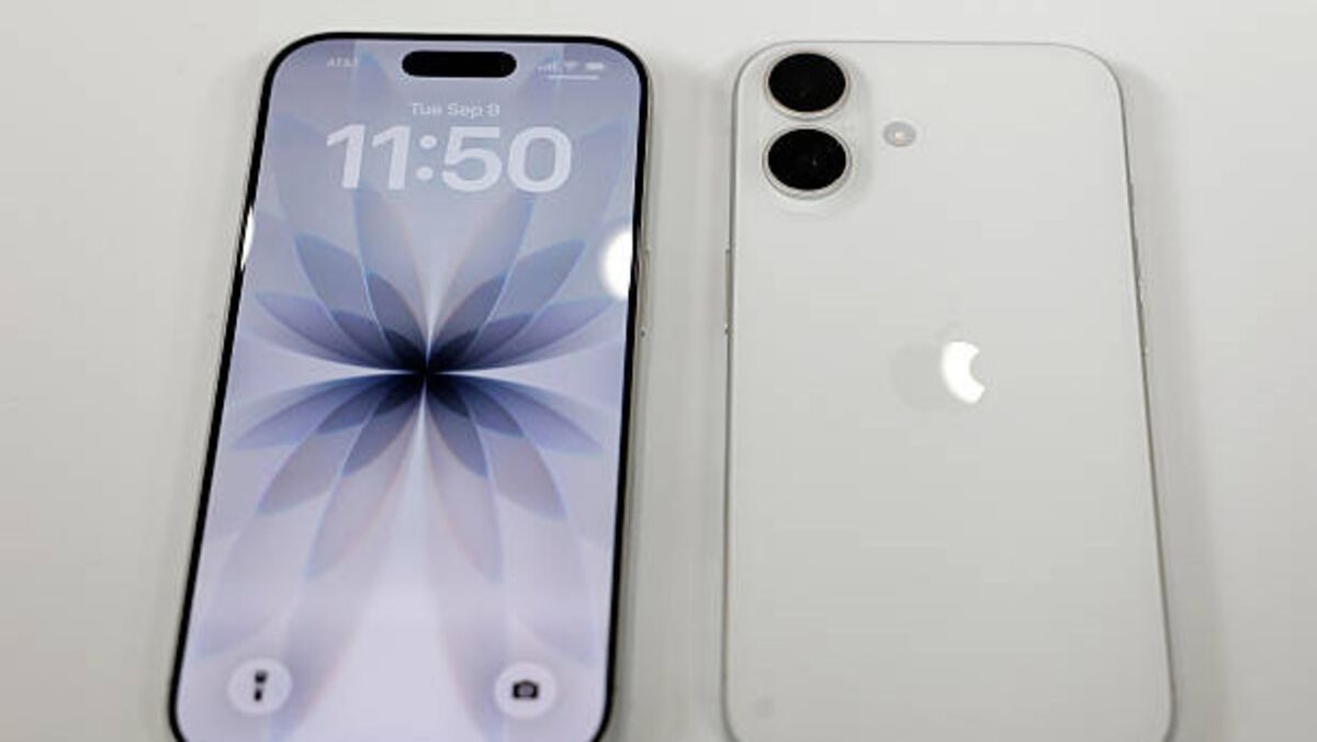 Apple iPhone 17 Demand Surges, Revenue Up 16%