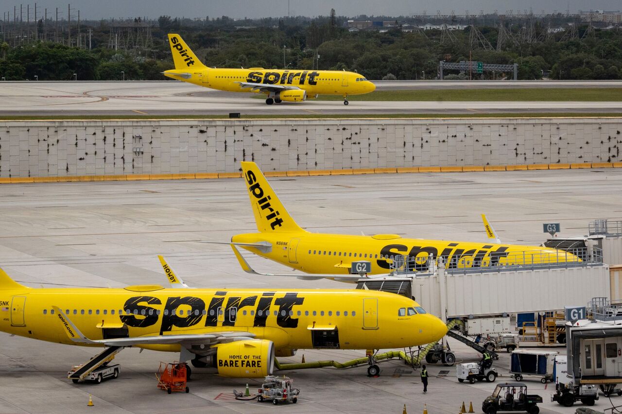 Spirit Airlines’ (SAVE) Distressed Debt Signal Narrow Path To Survival ...