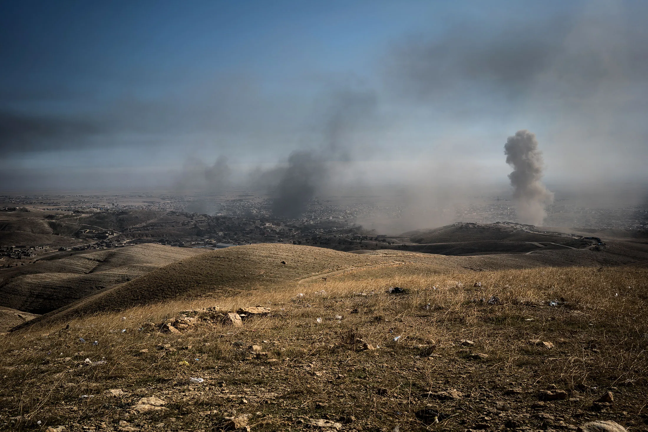 Smoke from a US-led airstrike rises above Sinjar in Iraq, on Nov. 12, 2015.
