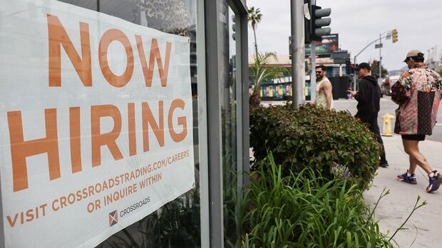 US JOLTS Job Openings Rise in December to Highest in Three Months -  Bloomberg