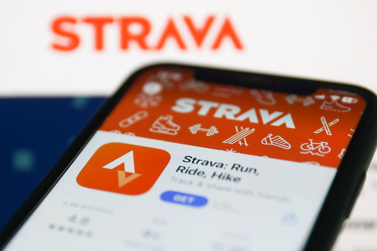 A look at the surge of interest-based sites as users grow weary of big platforms; MAUs for Letterboxd, Strava, and AllTrails grew 55%, 20%, and 10% YoY in H1 (Teresa Xie/Bloomberg)