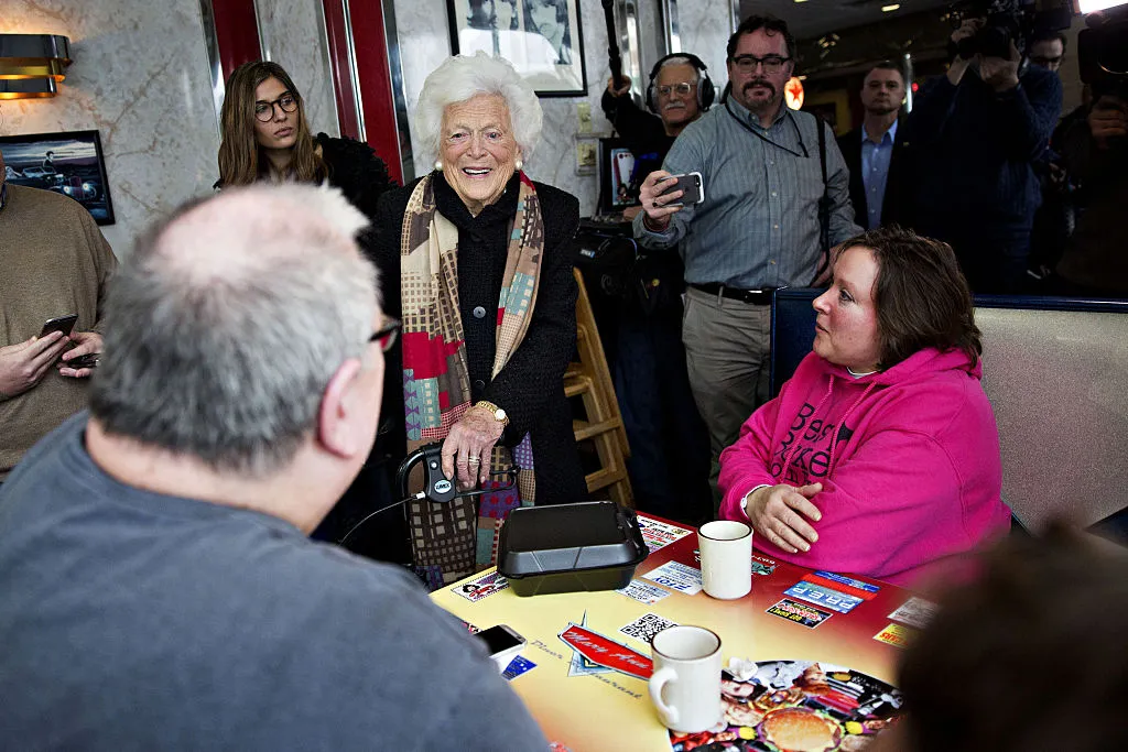 Barbara Bush, former first lady, greets patrons after having lunch with her son Jeb Bush, not pictured, at MaryAnn's Diner in Derry, New Hampshire, on Feb. 5, 2016. 
