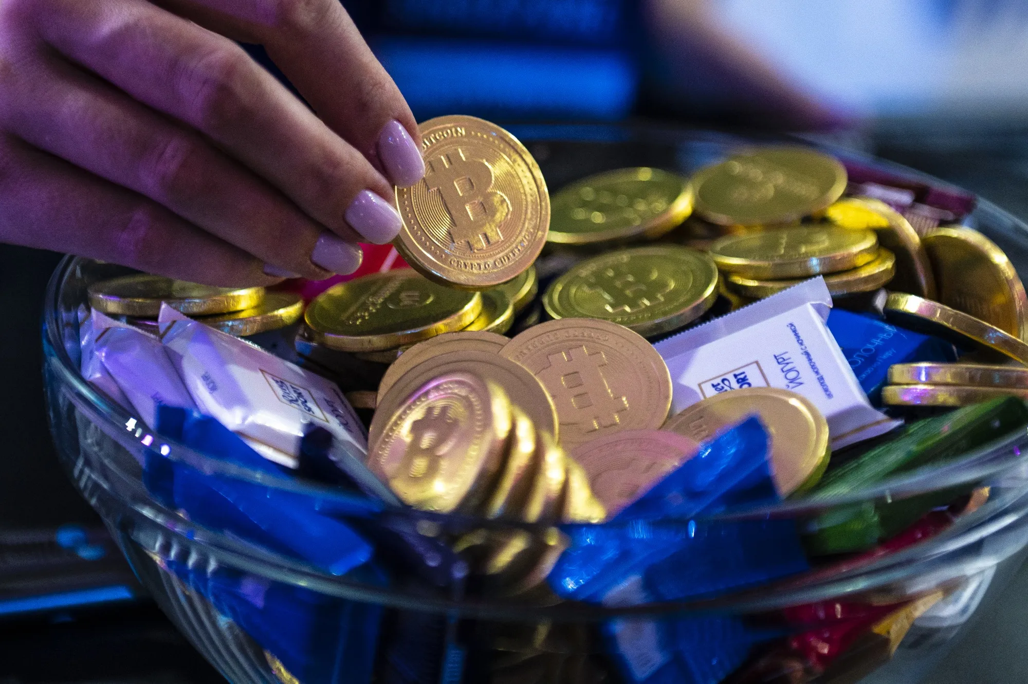 Key Speakers at TOKEN2049 Cryptocurrency Event in Singapore