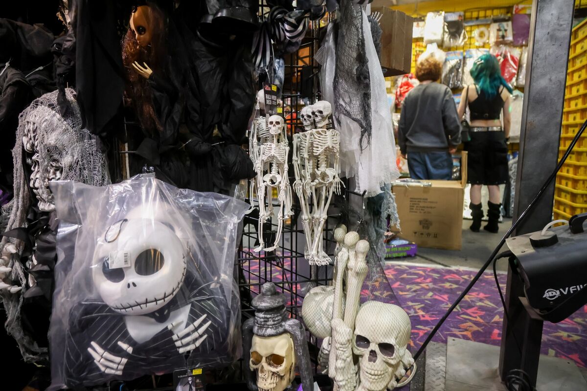 Scary Inflation Measure Stories to Tell in the Dark