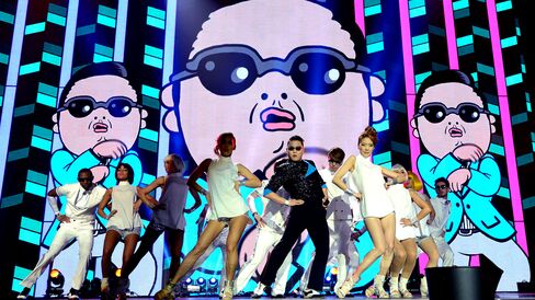 Singer Psy performs 'Gangnam Style' in Frankfurt, Germany.