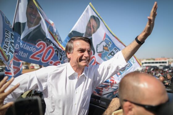 Protesters Roar, Candidates Spar as Brazil Race Hits Final Week