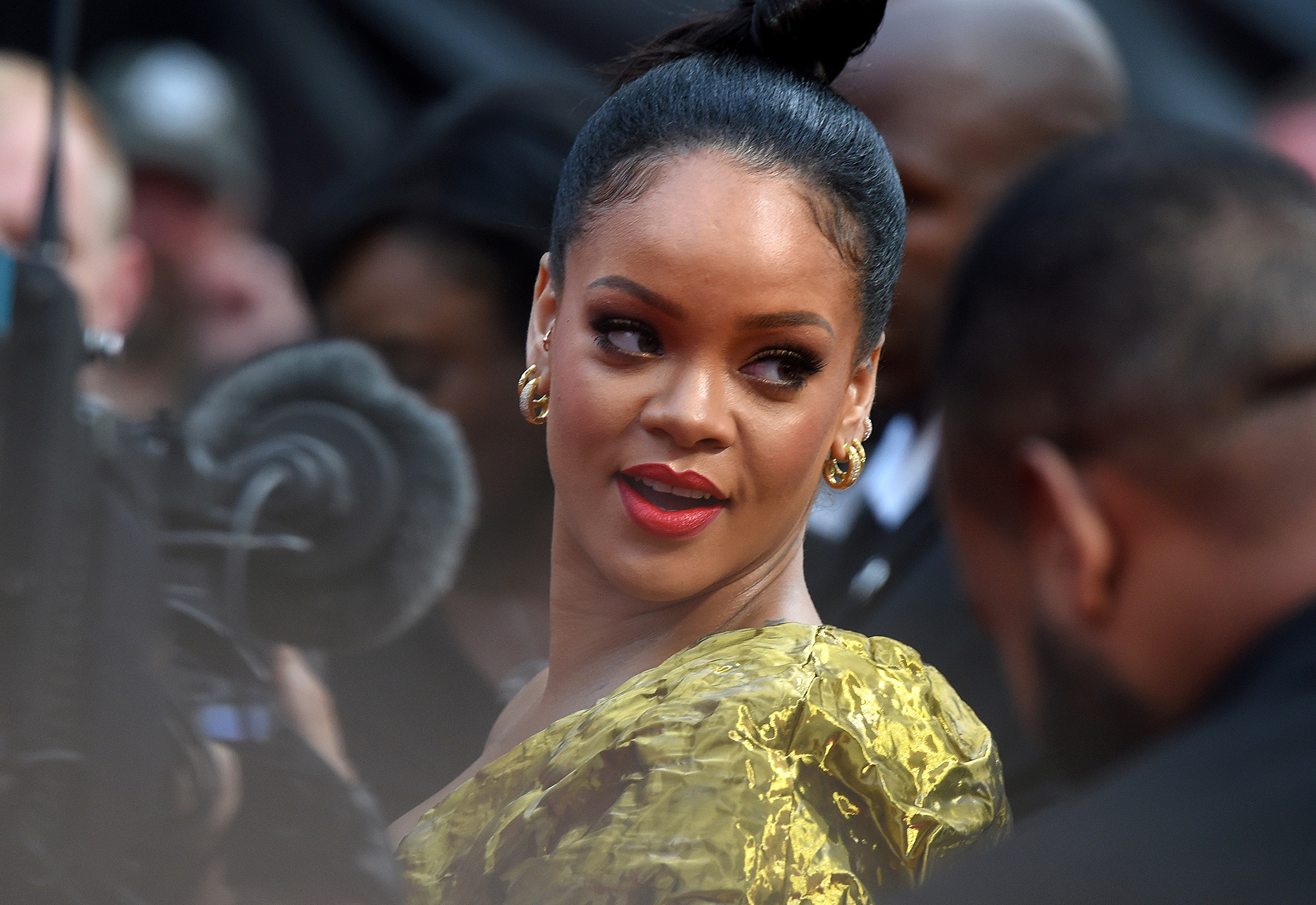 Rihanna launches luxury fashion line with LVMH
