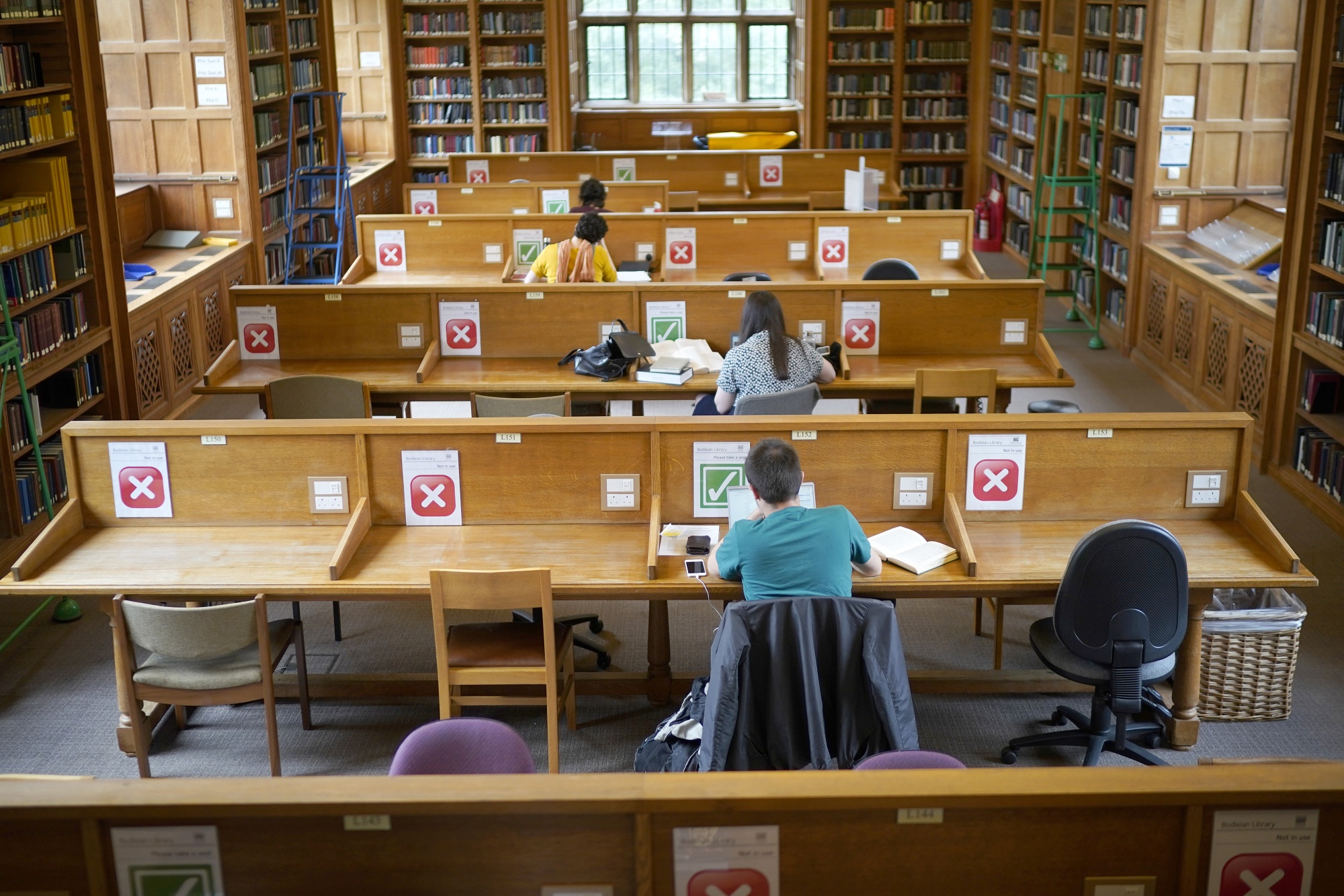 Oxford's Famous Bodleian Library Reopens After Coronavirus Shutdown