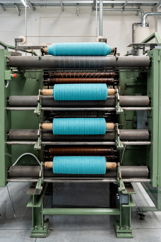 How is a recycled wool fabric made? - Manteco