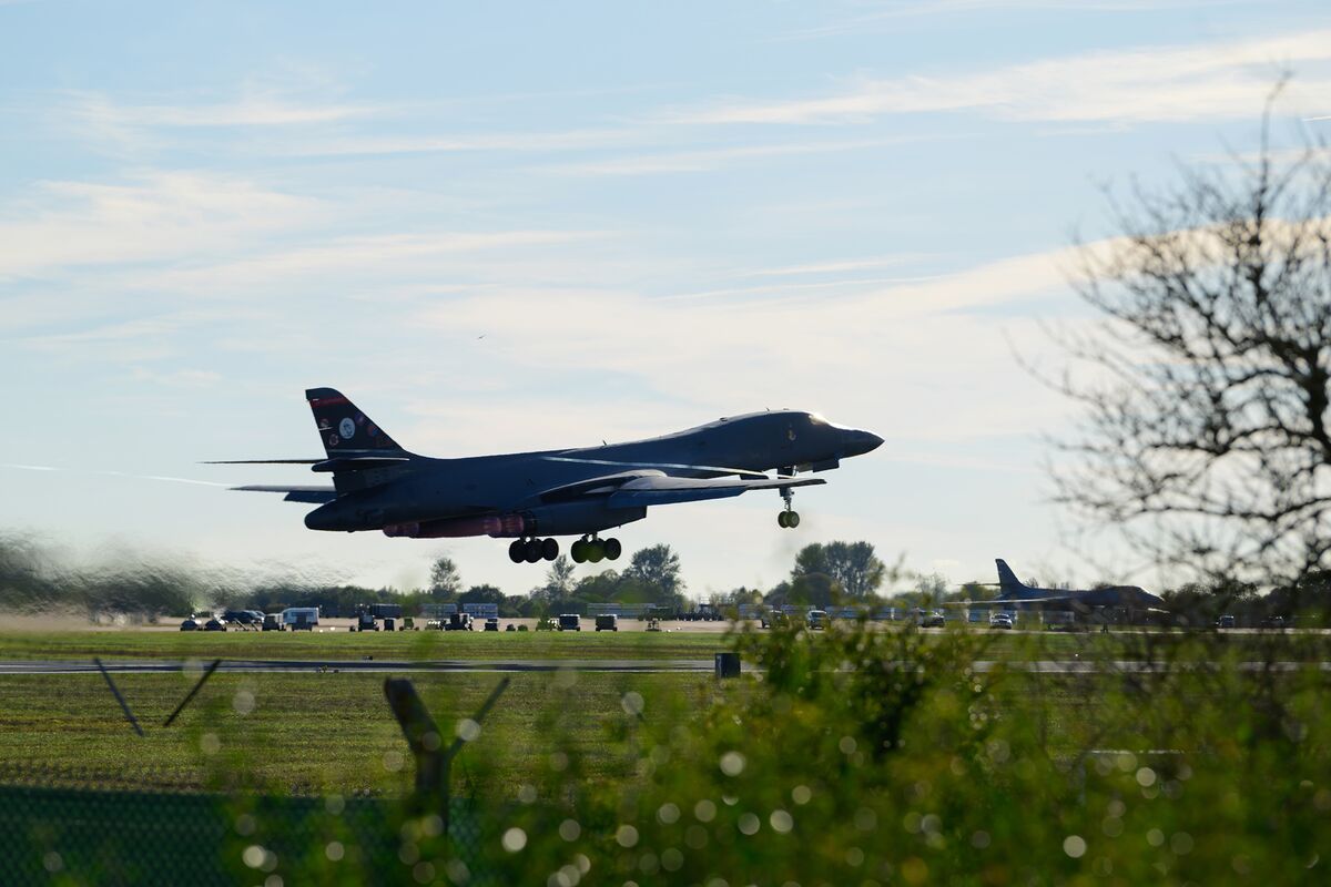 Trump Says Terror Threats Forced B-1 Bombers Out of UK Base