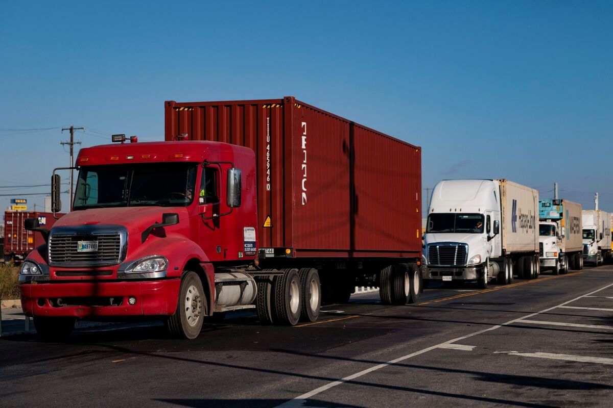 US to Impose 25% Tariffs on Trucks