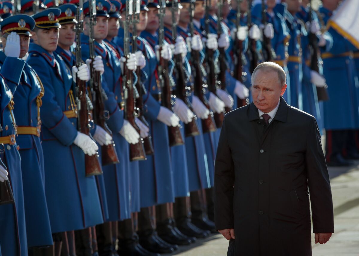 It’s Tough to Rebuild an Empire. Ask Putin - Bloomberg