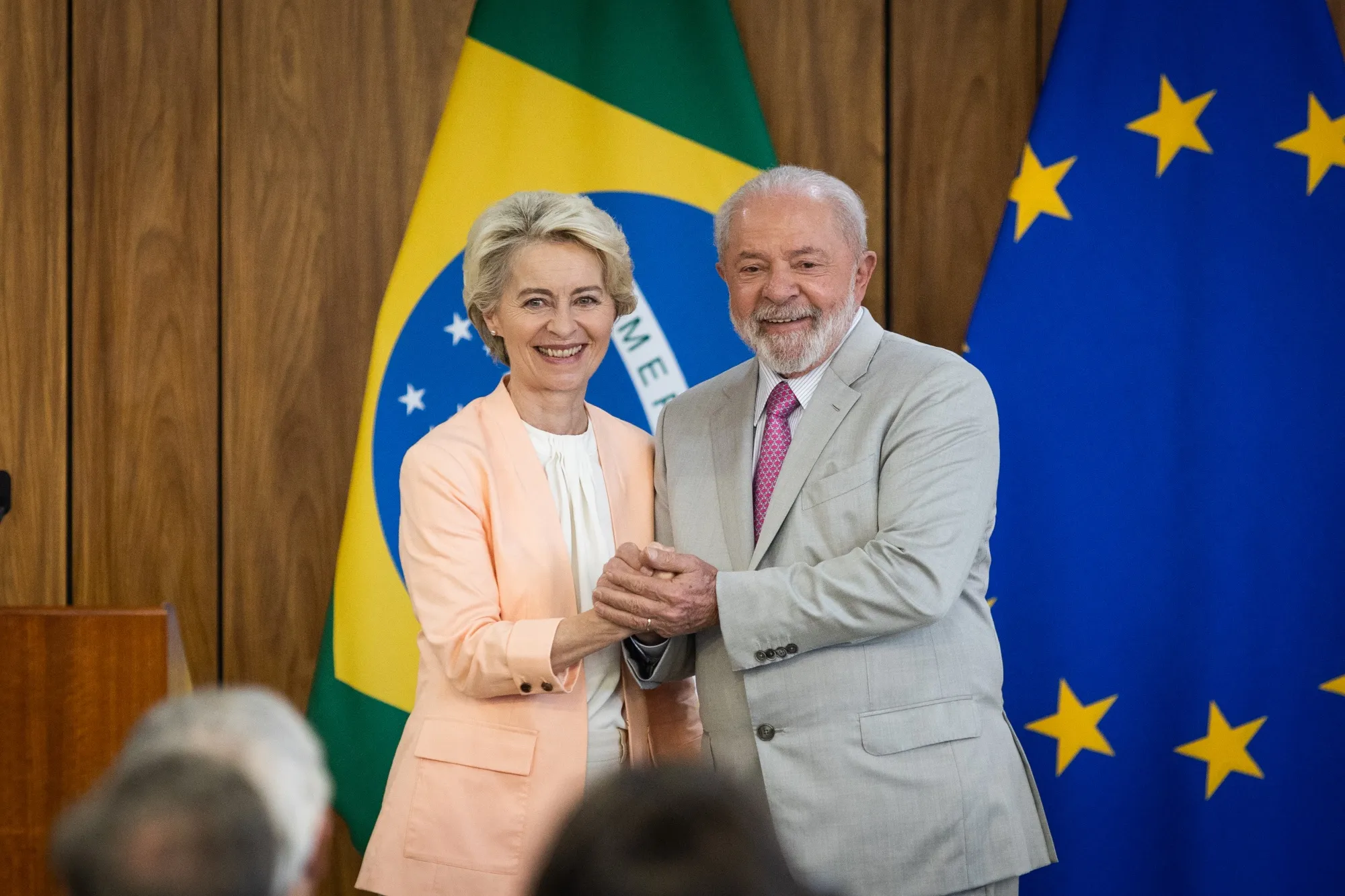 Luiz Inacio Lula da Silva and Ursula von der Leyen at the Planalto Palace in Brasilia, Brazil, in June.&nbsp;