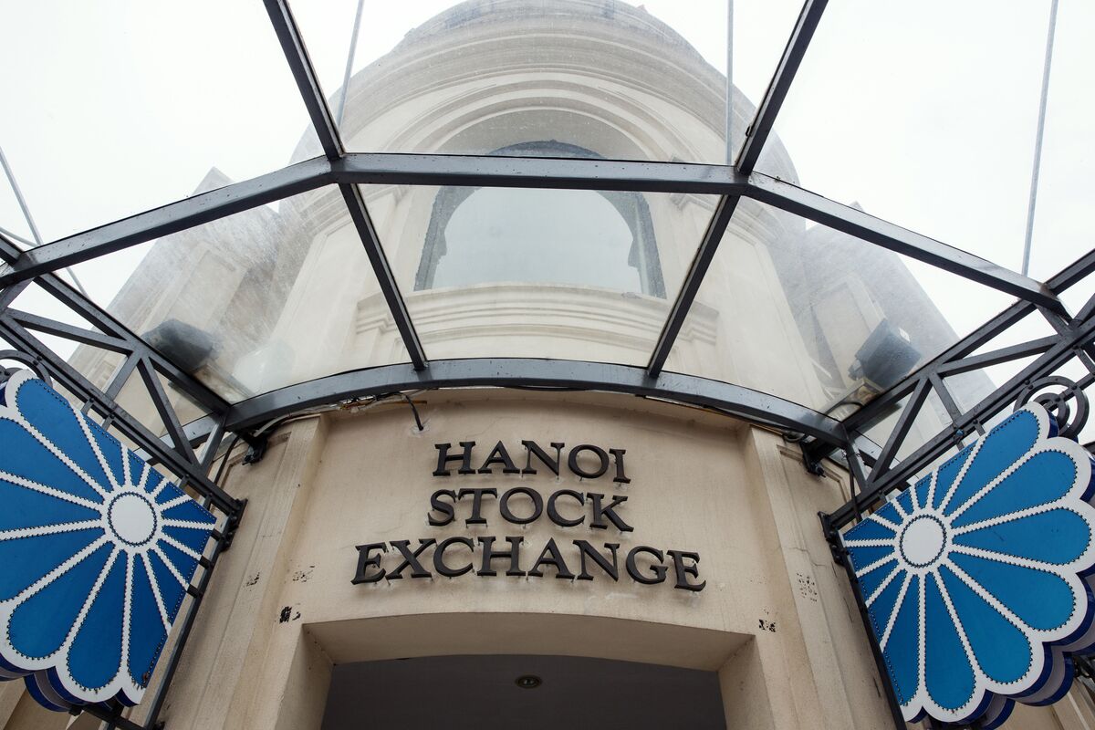 Vietnam Stocks See Early Foreign Inflows as FTSE Upgrade Nears