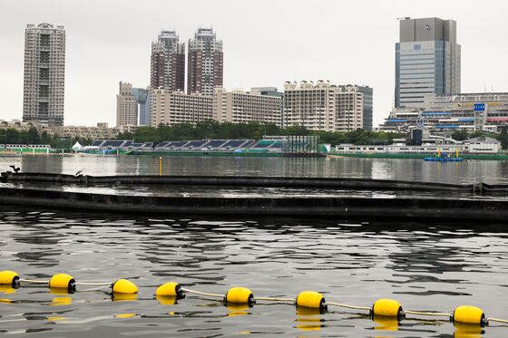 Just Days Before Olympics, Tokyo’s Outdoor Swimming Venue Stinks