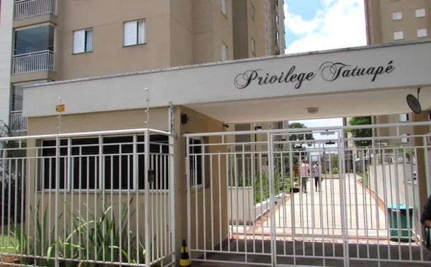 A typical São Paulo gated apartment complex. 