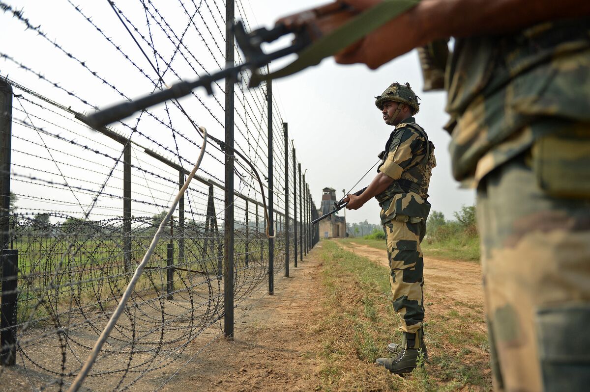 Pakistan to Open New Border Entry for Indian Sikh Pilgrims - Bloomberg