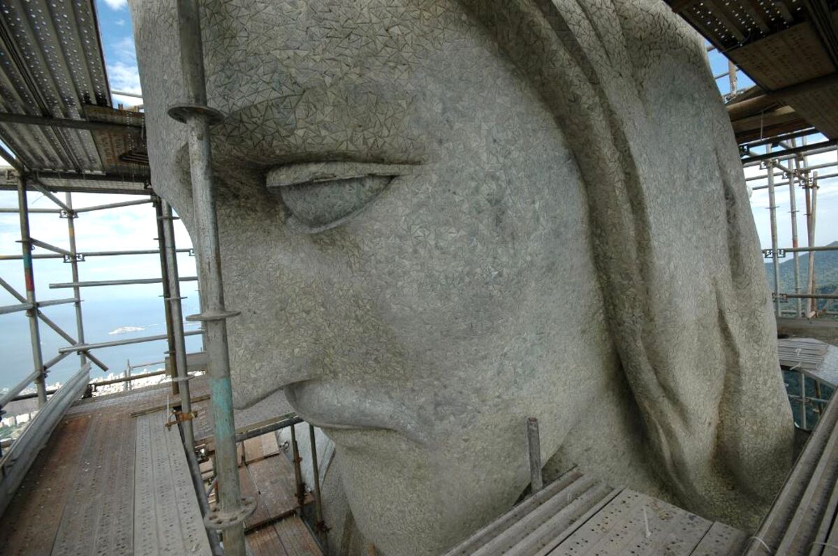 Rio's Christ statue closes and state of emergency decreed