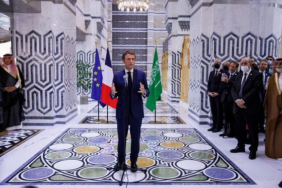 Macron Announces Saudi Intiative to Solve Lebanon Crisis