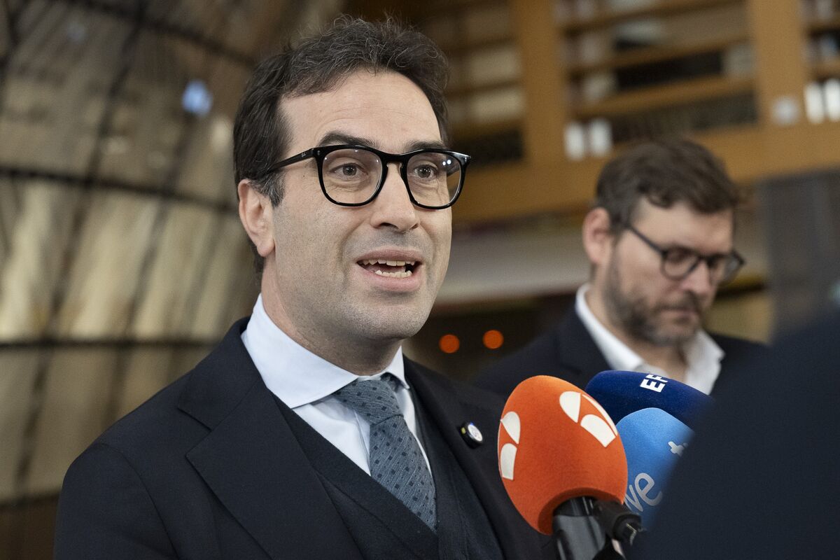EU Chiefs Demand Mythos AI Access