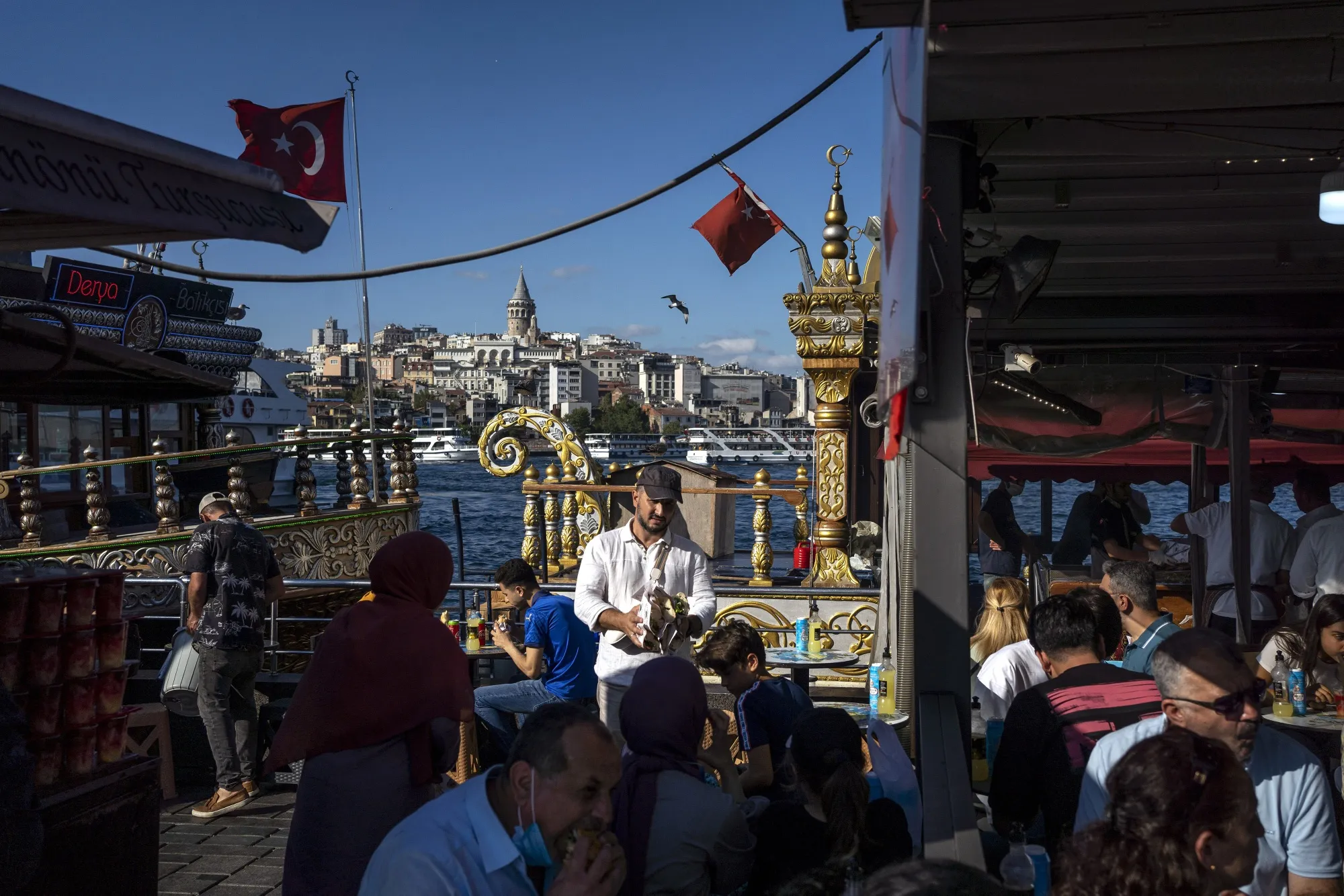 Turkish Economy as Lira Leads Currency Gains Amid Tourism Boost