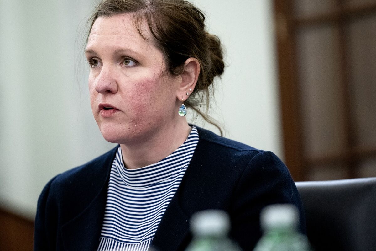 Appeals Court Temporarily Reinstates Fired Democratic FTC Commissioner