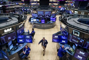Traders At The New York Stock Exchange As Stocks Climb On Factory Data As Gold Selloff Eases
