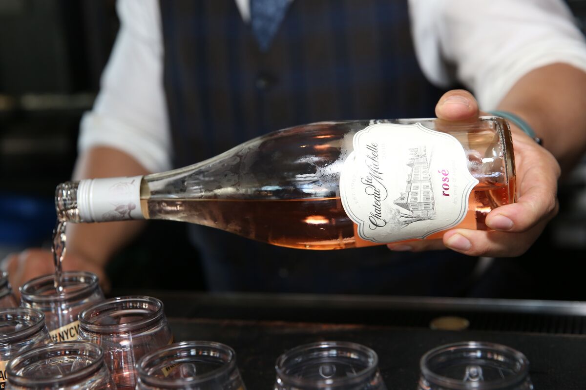 assets.bwbx.io image