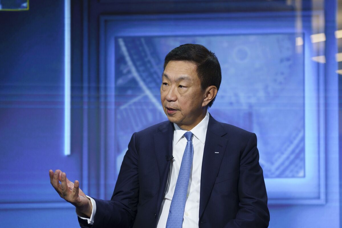 Singapore’s Keppel Seeks Comparisons to KKR in Push to Divest