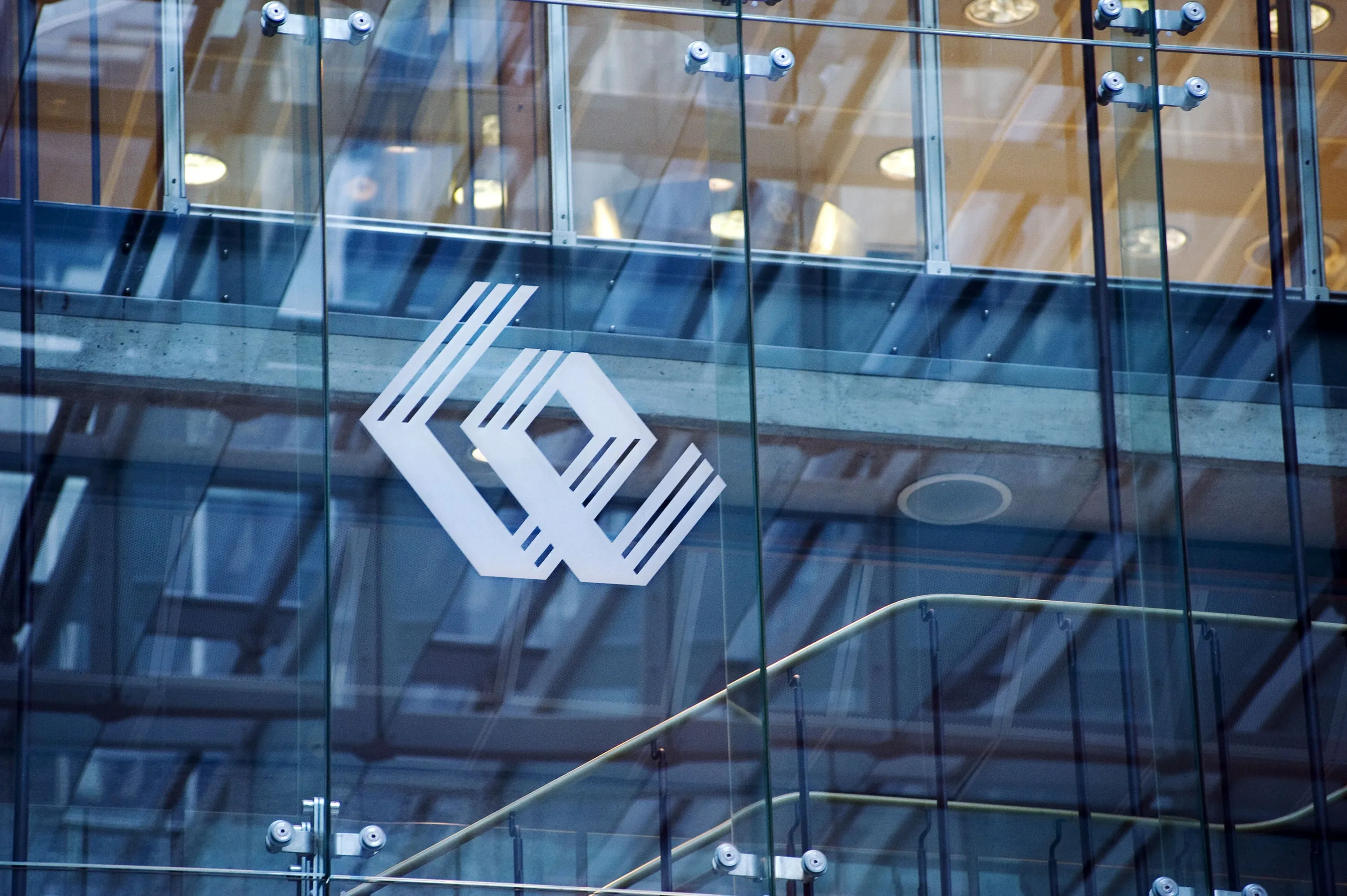 Warsaw Bourse Resumes Trading After One-Hour Suspension - Bloomberg