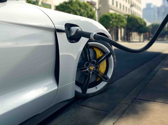 Porsche’s $150,000 Electric Taycan Turbo Is Aimed Right at Tesla