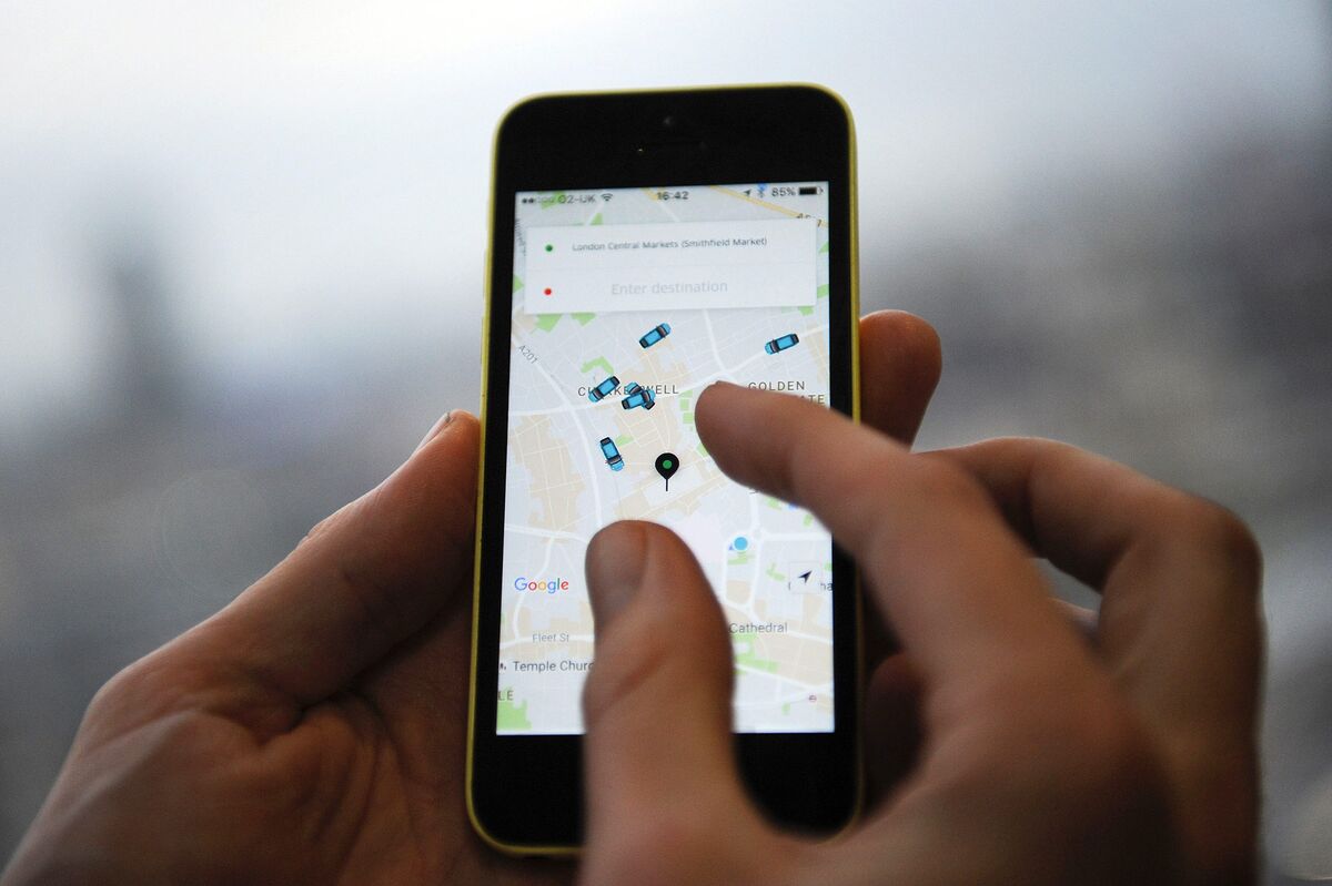 Uber Losing Battle in London After Regulator Revokes License