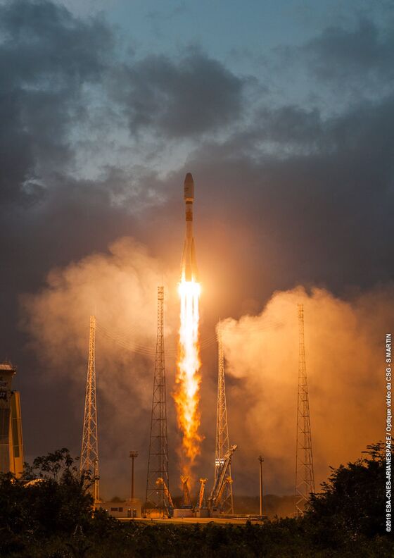 OneWeb Launches First Internet Satellites in Race With SpaceX