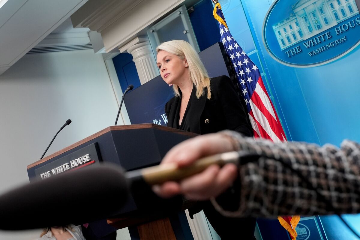 White House Exodus Poses New Challenge for Trump at Pivotal Time