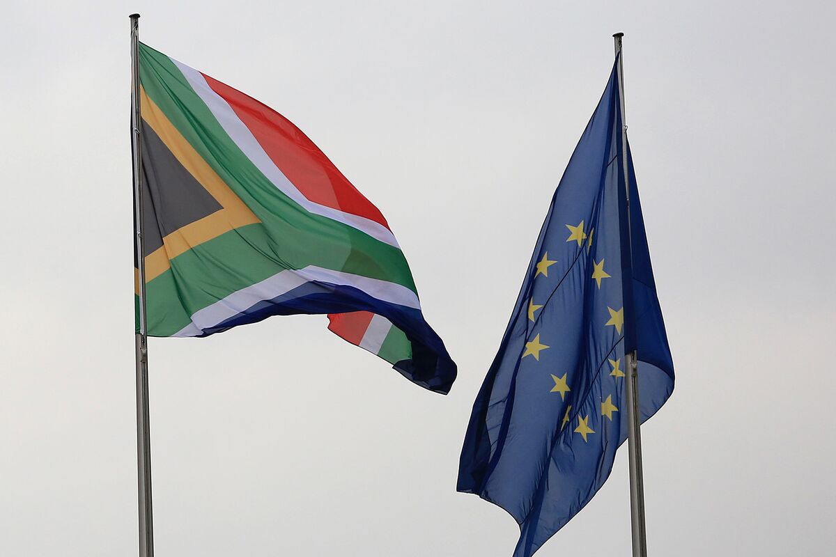 EU, South Africa Strengthen Relations at Cape Town Summit