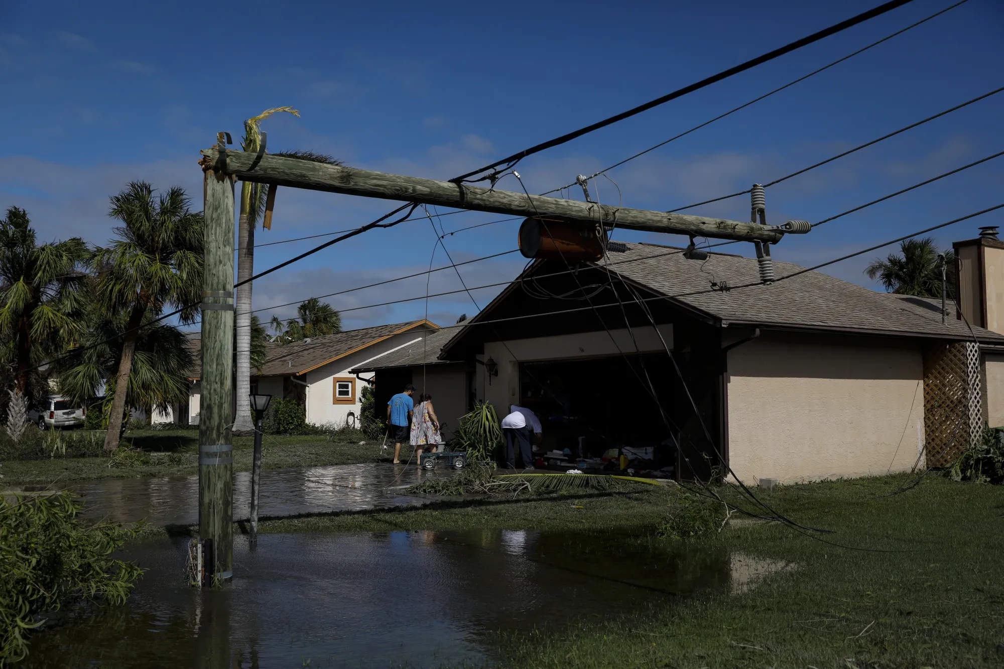 Florida Power Outage May Last a Month for Hardest Hit by Hurricane Ian ...