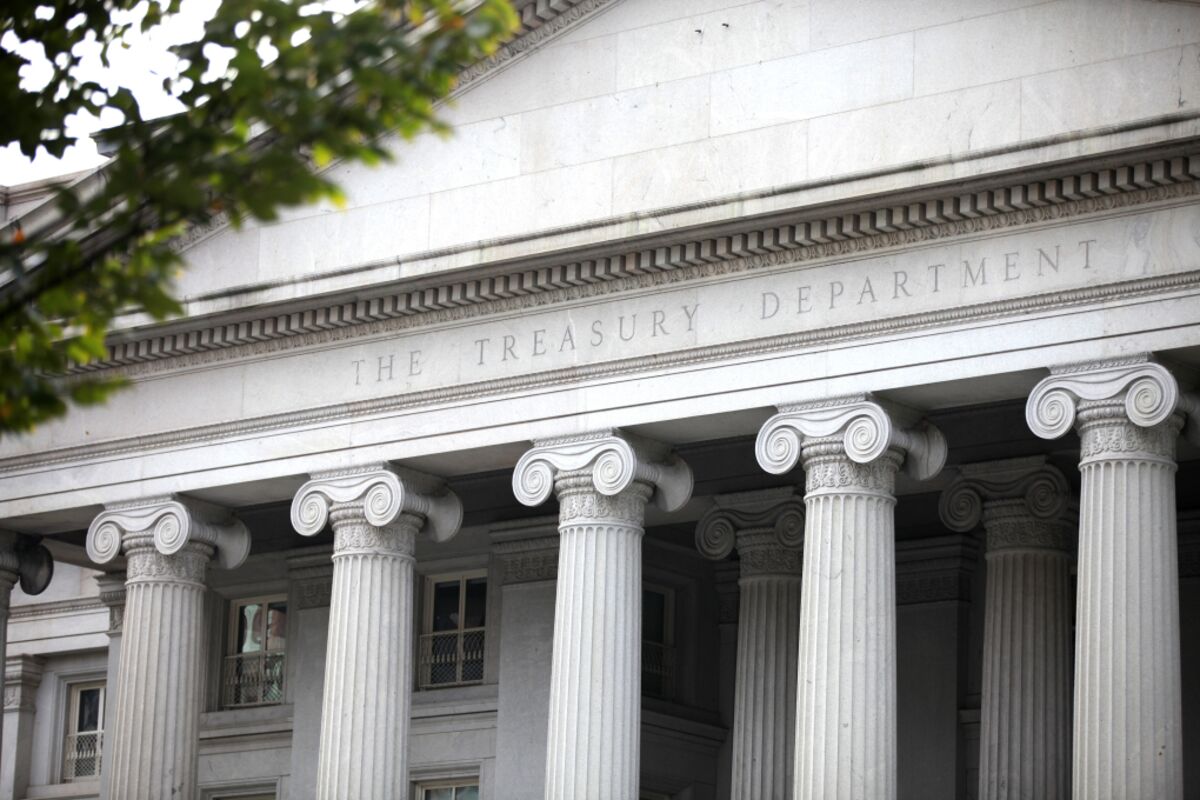 U.S. Treasury Four-Week Bills Draw 1.38% Rate at Auction - Bloomberg