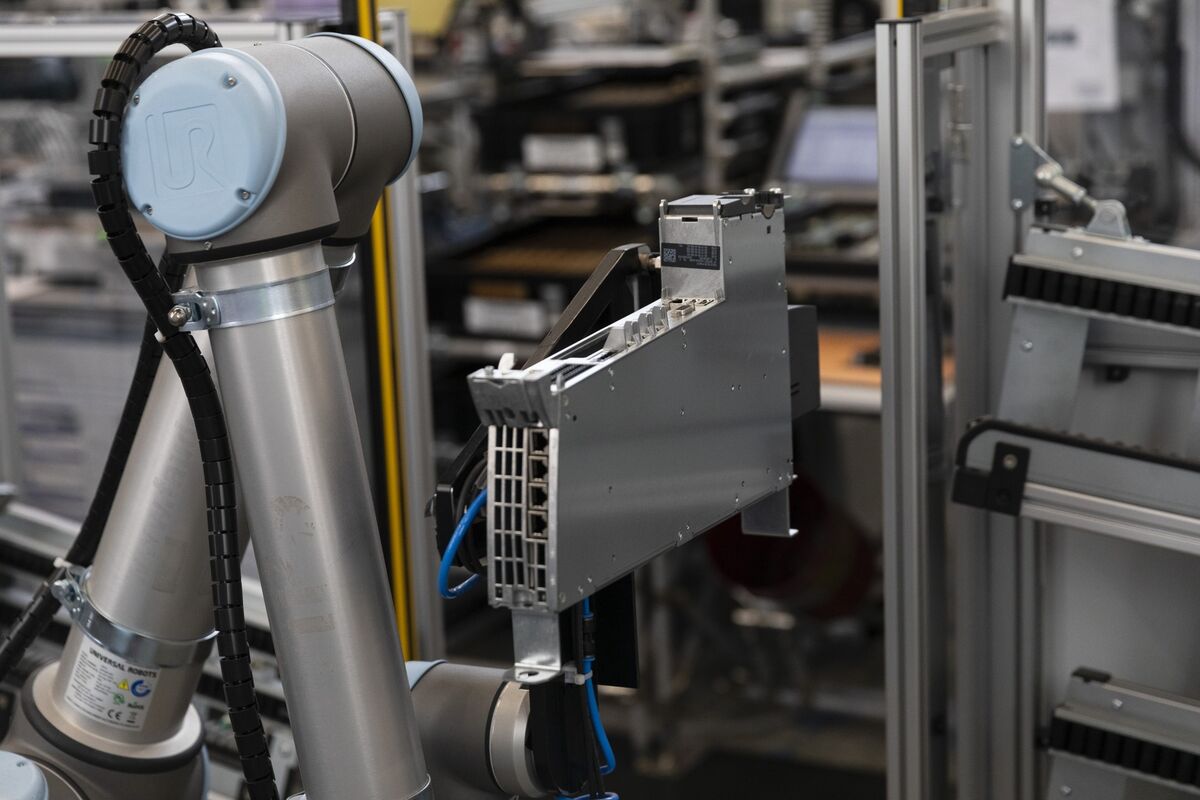 🟪"Il Vantaggio del Know-How Industriale: La Scommessa del Produttore Tedesco"
