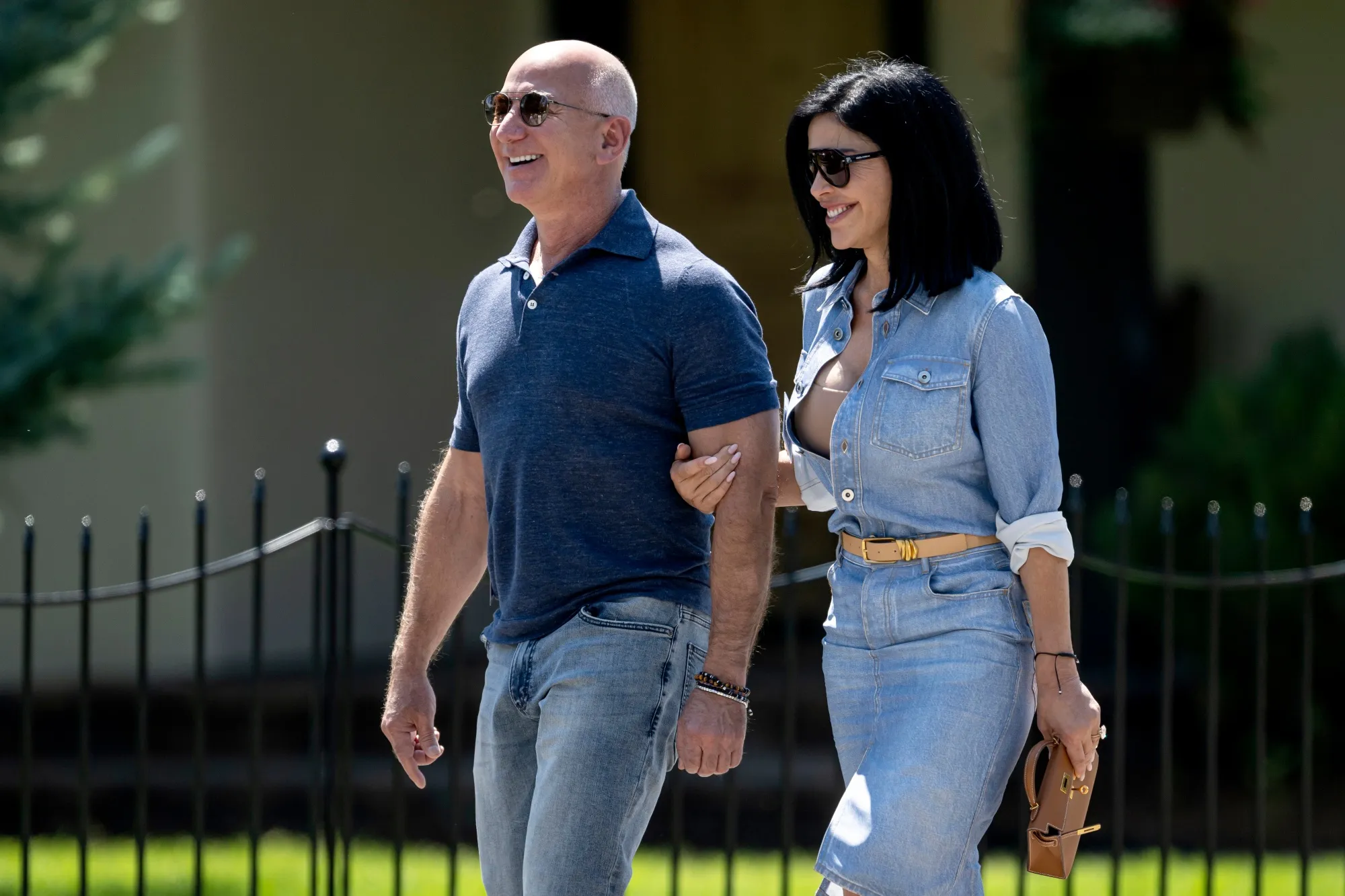 Jeff Bezos’ Earth Fund Starts Nonprofit Allowing Tax-Free Donations ...