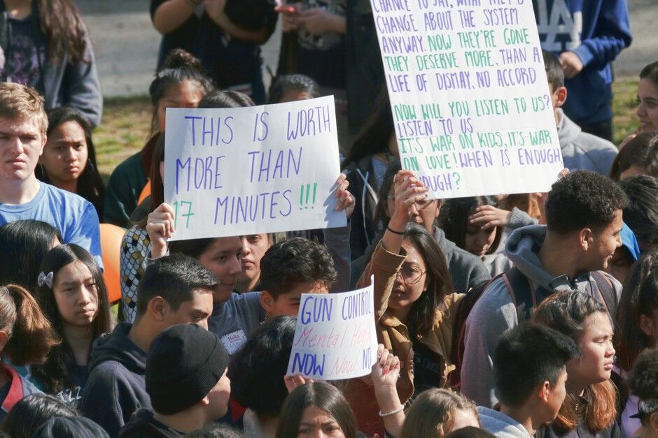 In 1968, Mexican-Americans Walked Out of Schools Too - Bloomberg