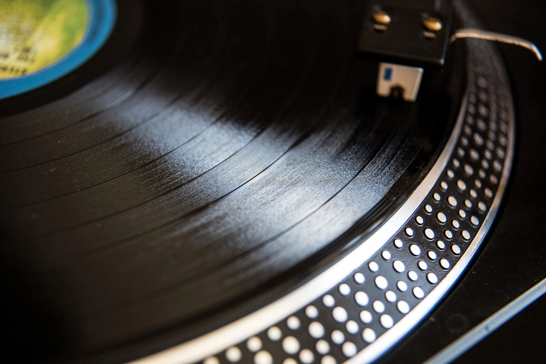 British Record Shops See A Vinyl Revival