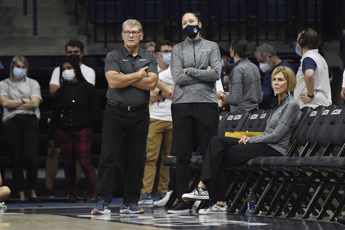 uconn women's head coach salary - Ilustrasi 2