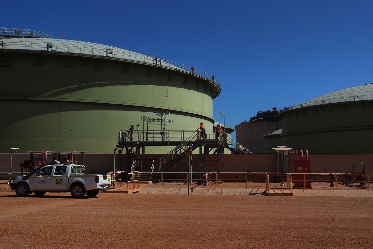 Australian LNG Workers Escalate Strike Action at Chevron Plants
