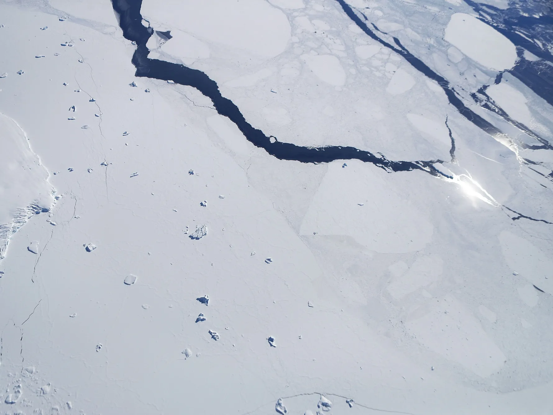 Landmasses, ice sheets and mountains affect weather patterns and make computer modeling&nbsp;cumbersome.