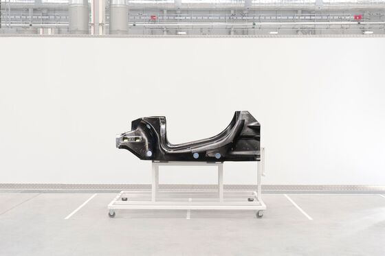 McLaren’s Once-a-Decade Debut Augurs Hybrid Supercar Future