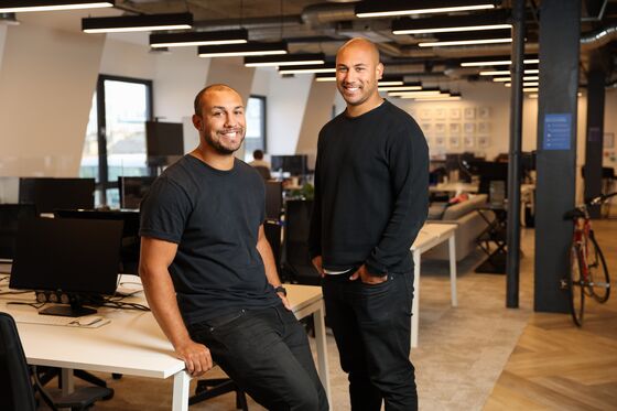 Twins Who Built $1.3 Billion Marshmallow App Take on Insurers
