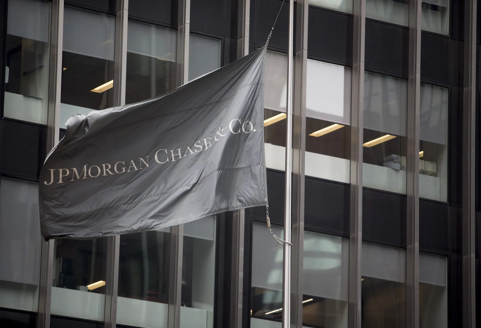 Views Of JPMorgan Chase & Co. And Wells Fargo & Co. Branches Ahead Of Earns